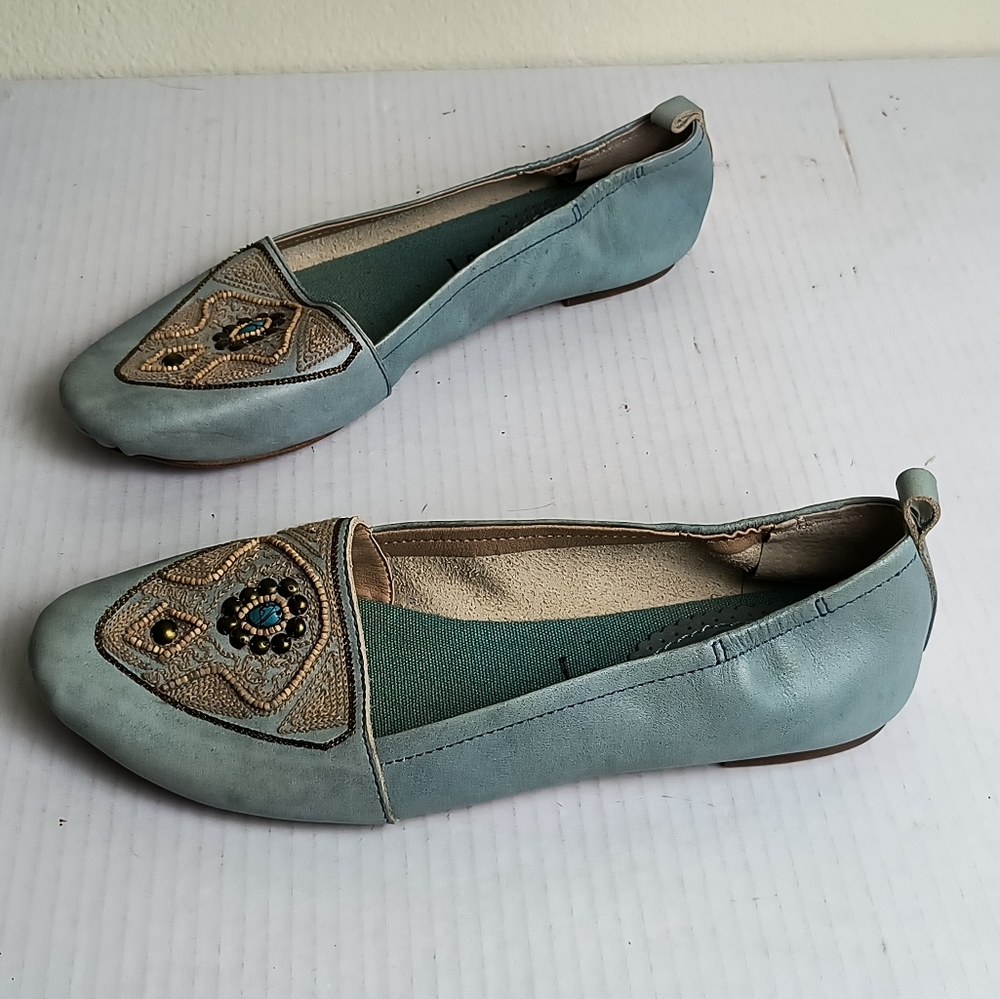 Latigo Soft Surrending Embellished Teal Flats Size 9M Bohemian Minimalist